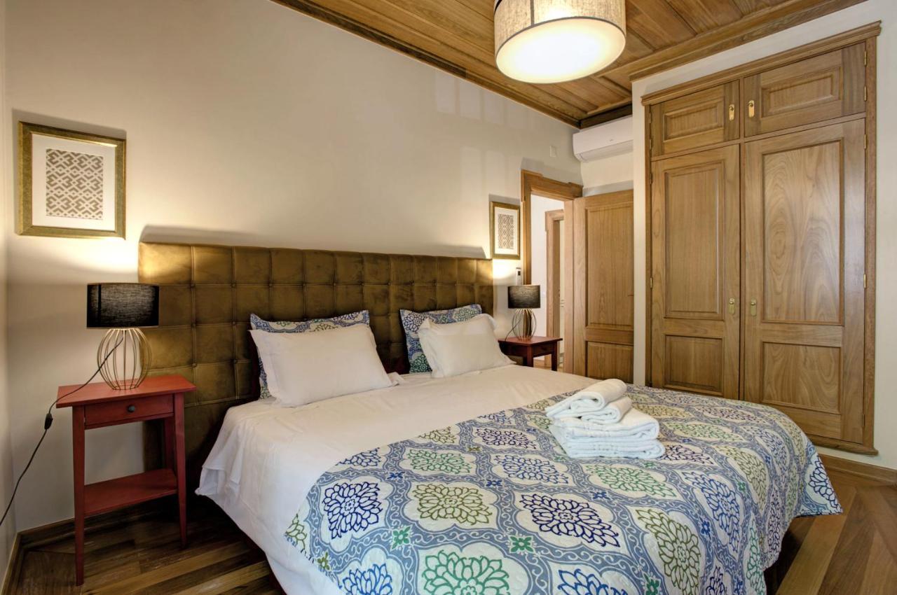 Localtraveling Cathedral & Castle - Family Apartments ลิสบอน ภายนอก รูปภาพ