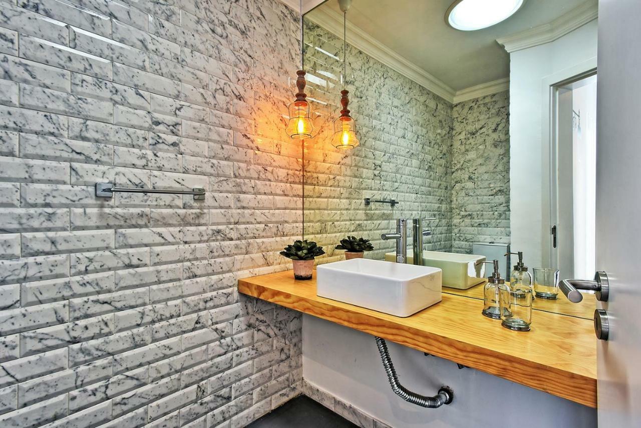 Localtraveling Cathedral & Castle - Family Apartments ลิสบอน ภายนอก รูปภาพ